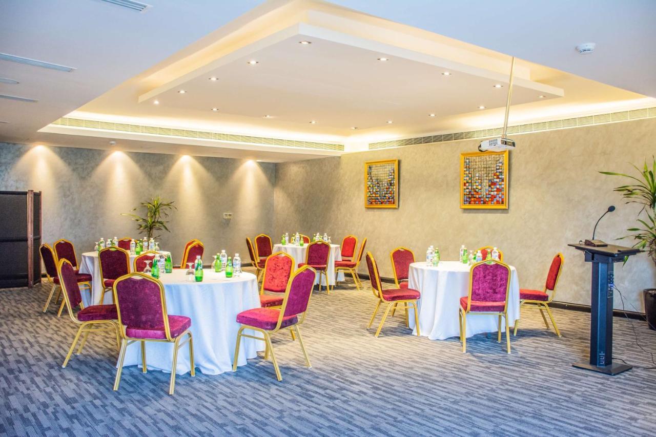 Radisson Blu Resort, Al Khobar 半月湾 外观 照片 Meeting room