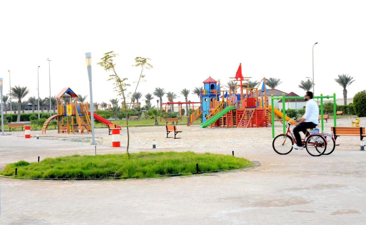 Radisson Blu Resort, Al Khobar 半月湾 外观 照片 Al-Shaab Park
