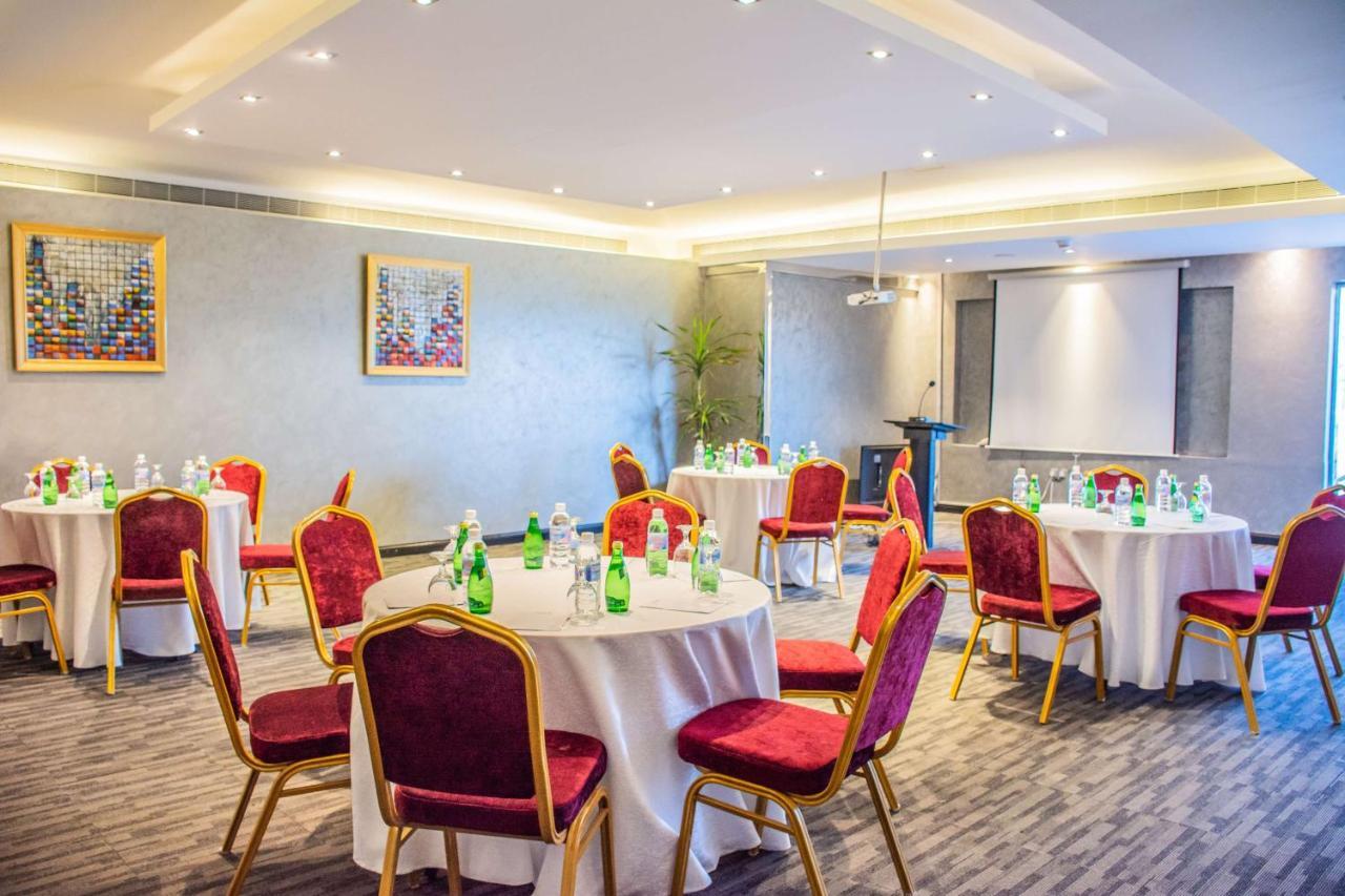 Radisson Blu Resort, Al Khobar 半月湾 外观 照片 Meeting room