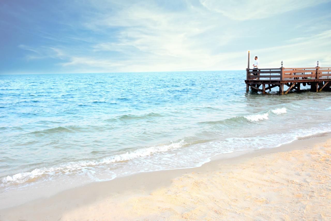 Radisson Blu Resort, Al Khobar 半月湾 外观 照片 The beach at the resort