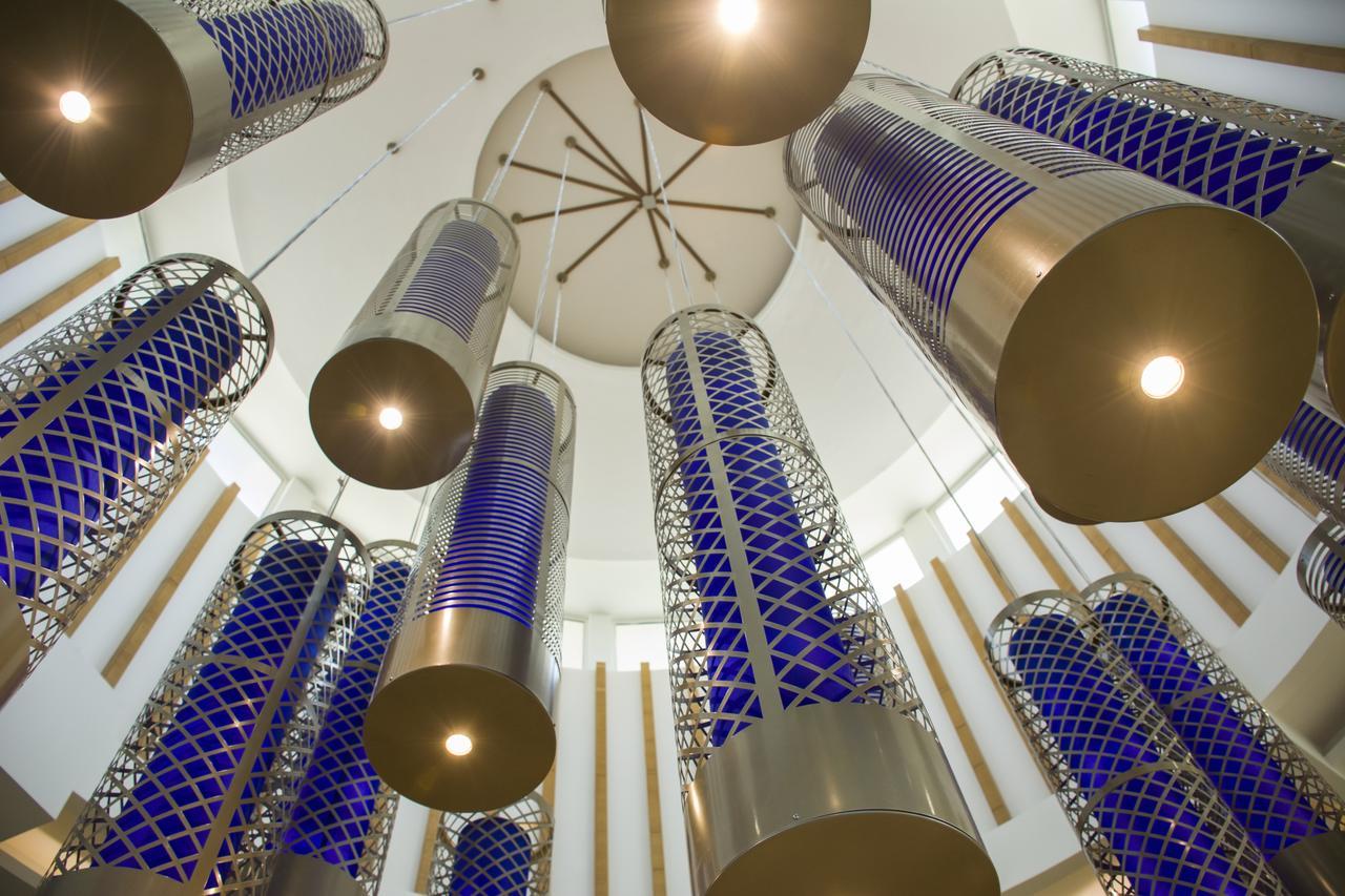 Radisson Blu Resort, Al Khobar 半月湾 外观 照片 The ceiling of the main entrance