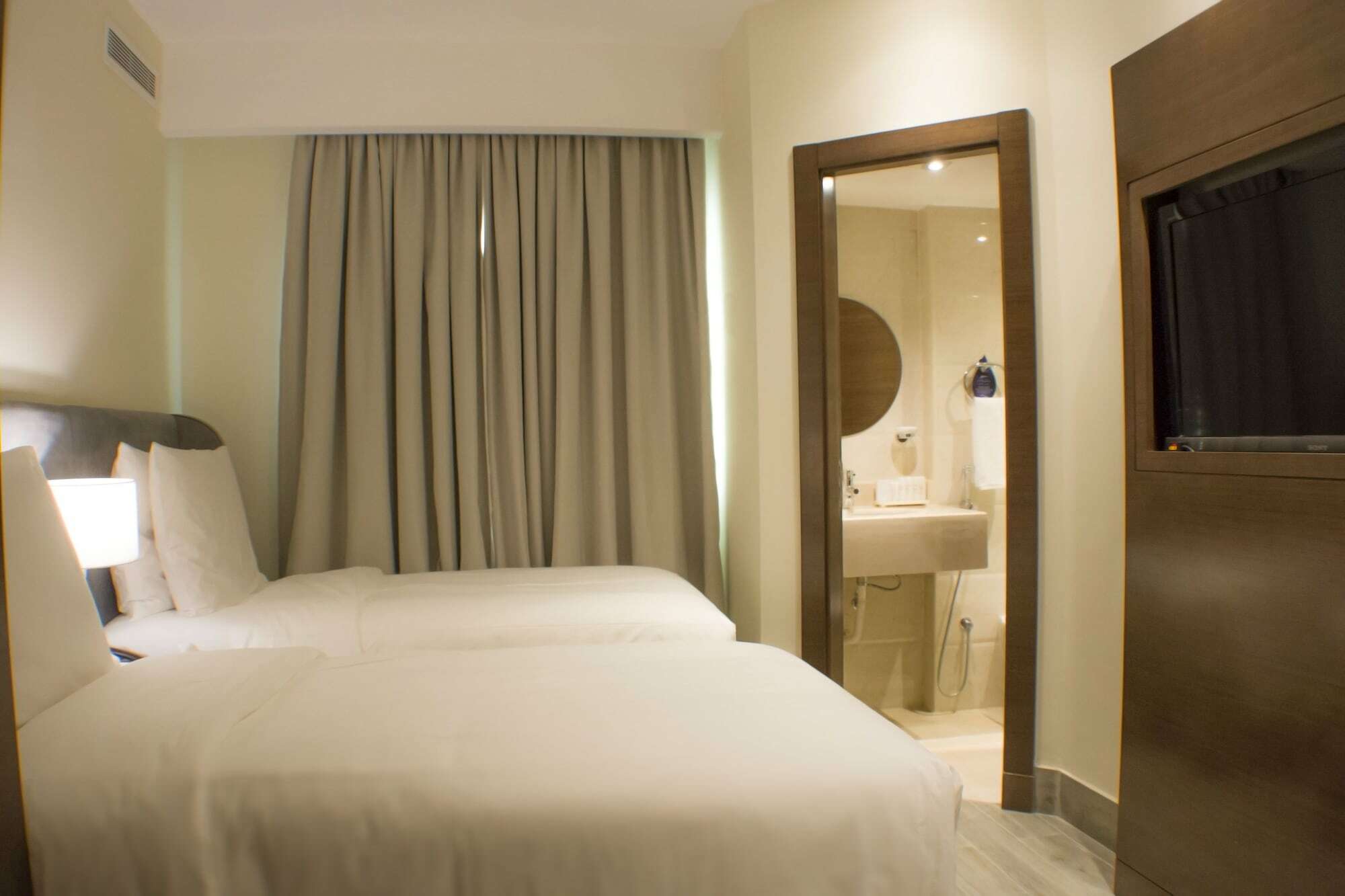 Radisson Blu Resort, Al Khobar 半月湾 外观 照片 A room at the hotel