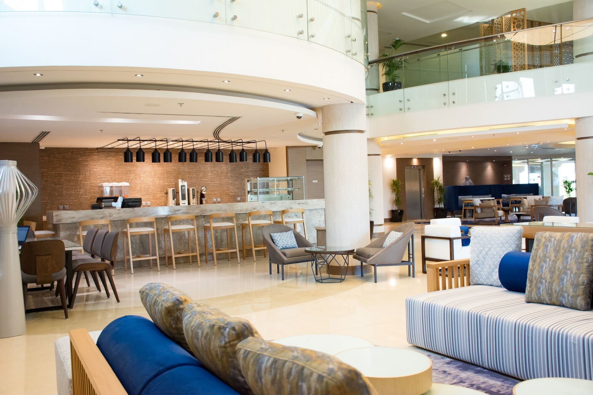 Radisson Blu Resort, Al Khobar 半月湾 外观 照片 The lounge at the airport