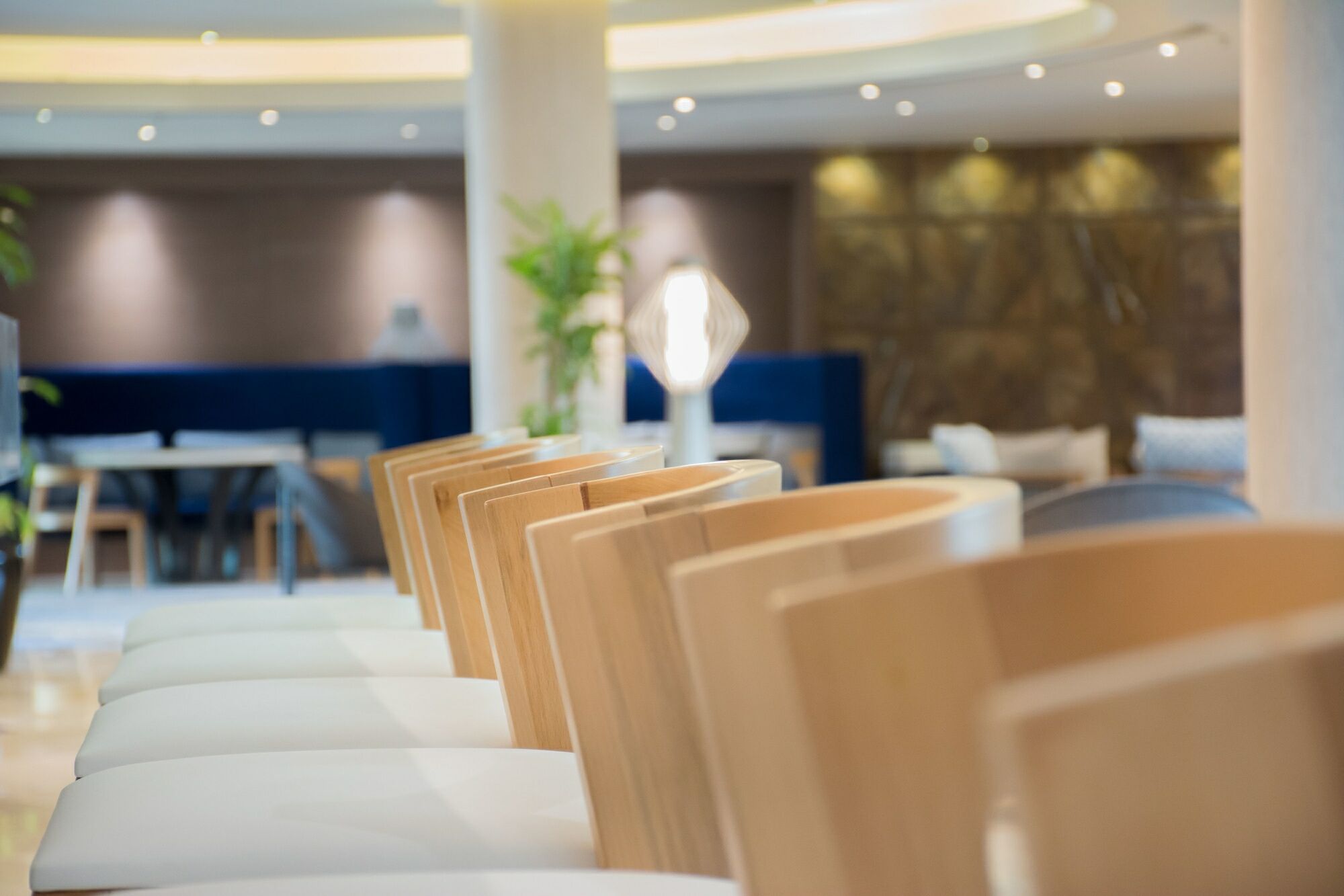 Radisson Blu Resort, Al Khobar 半月湾 外观 照片 The interior of the lounge
