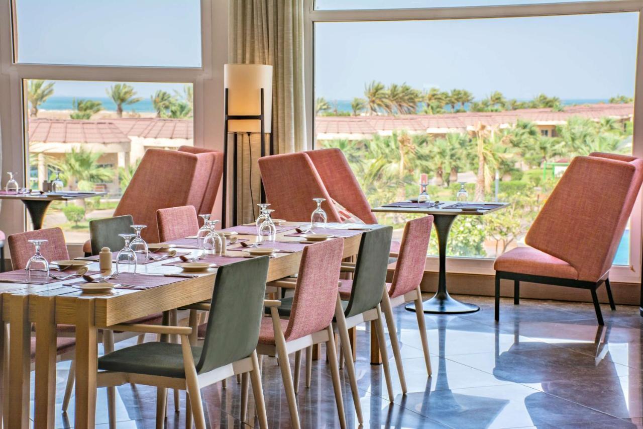 Radisson Blu Resort, Al Khobar 半月湾 外观 照片 The restaurant