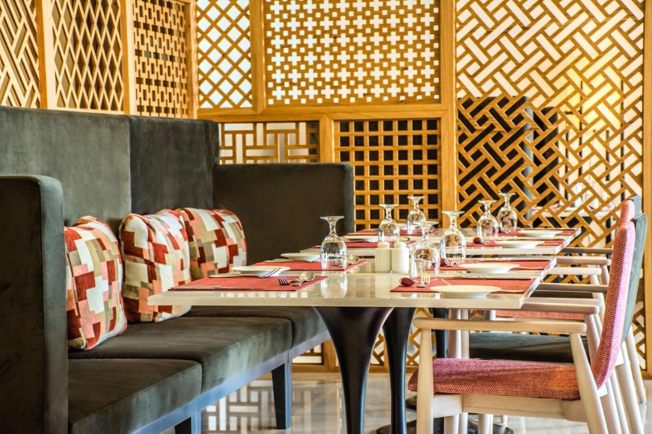 Radisson Blu Resort, Al Khobar 半月湾 外观 照片 Restaurant interior